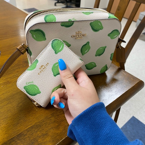 coach lime purse